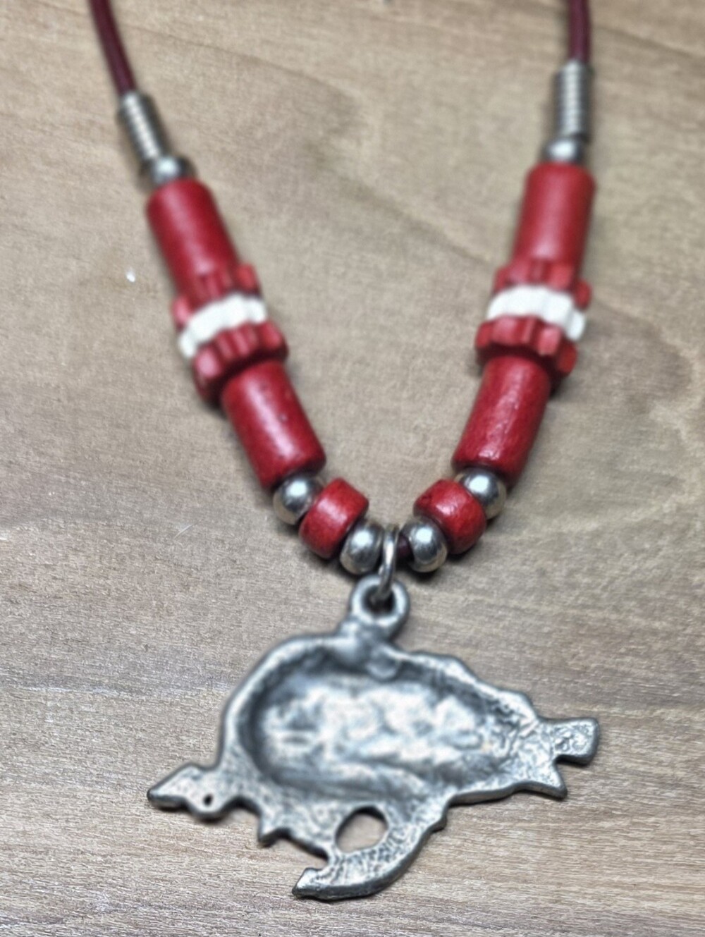 Arkansas Hogs Razorback Necklace w Red Beads - Picture 2 of 7